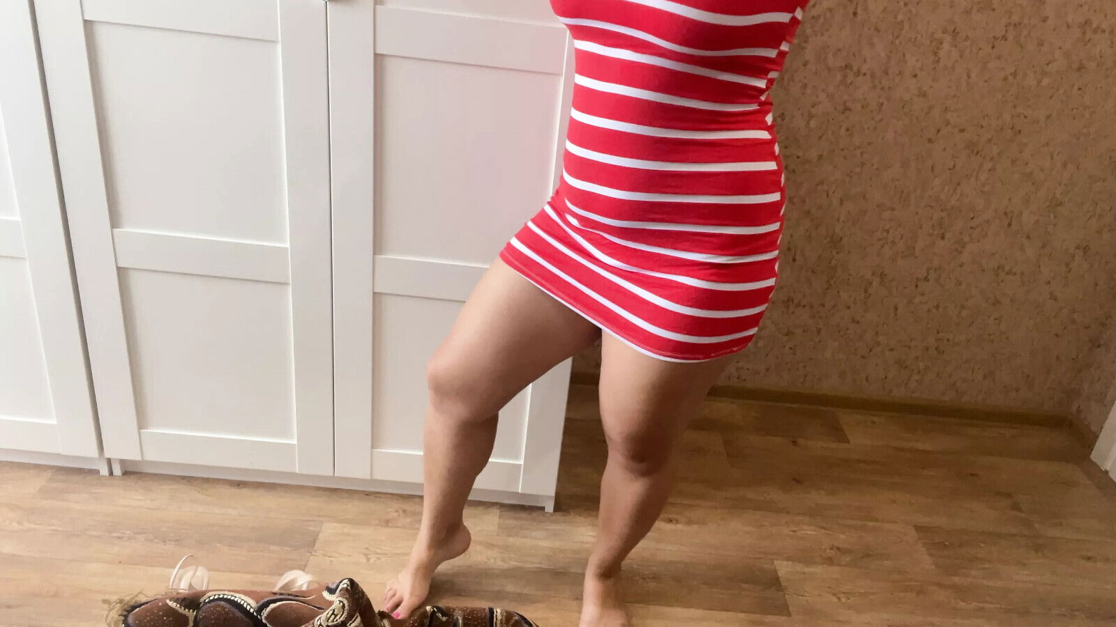 Trying sexy pantyhose from beauty