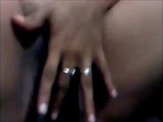 Desi Nitu bhabhi masturbating