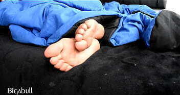 Only foot fetishists