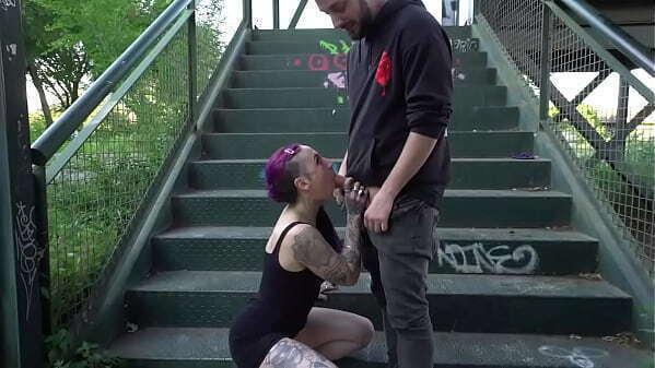 Barbara crazy EXHIBITIONISM! doesn'_t care when there'_s people around