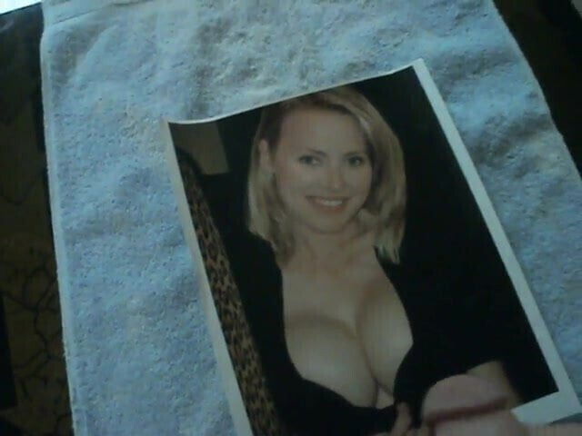 Massive cumshot MILF Melanie!