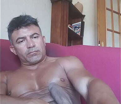Italian macho handjob