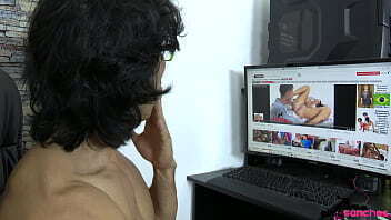 Marido entre Xvideos descobre esposa &eacute_ atriz porn&ocirc_ anos