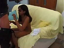 chica indu desvirgada