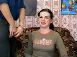 Comendo prima aninhos