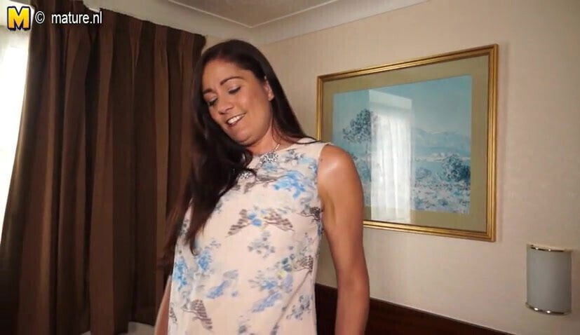 Sexy British housewife and mom plays with her shaven pussy