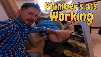 Amateur Dude Spread Plumber'_s Ass Crack and Lay Down his Pipe - With Alex Barcelona