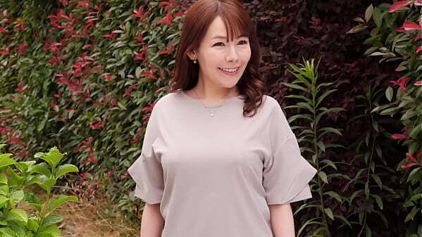 初撮り人妻ドキュメント　若槻めぐみ　＜ダイジェスト付＞