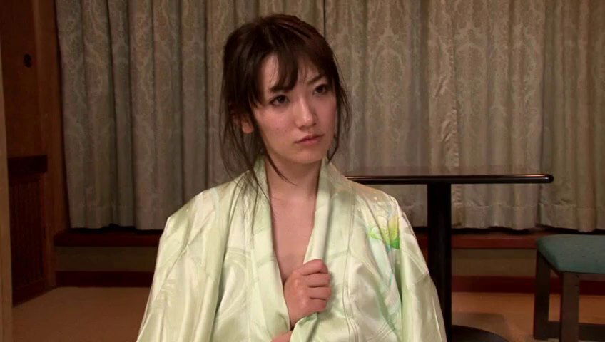 impatient play with Saki Kouzai's trembling pussy