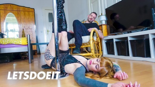 LETSDOEIT Tattooed Beauty Kylie Lets Amateur Fuck Pussy