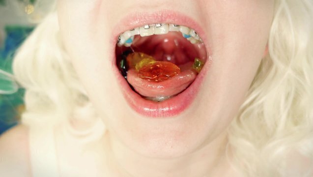 BRACES ASMR video: jelly candy FOOD FETISH with sounds close