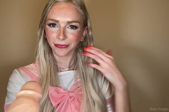 Anime Schoolgirl Sucks Daddy’s Remi Reagan