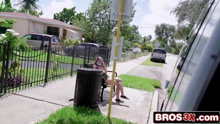 19yo College Surprises Everyone Bang (Bailey Base)