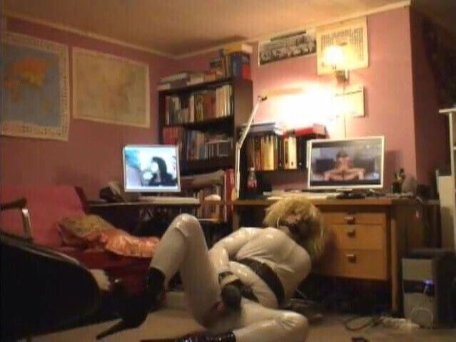 Roxna White Latex Babe X