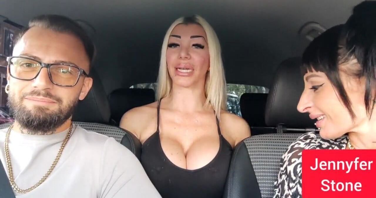 Jennyfer Stone shows pussy