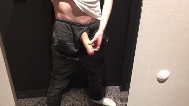 Businessman with massive bulge arrives hotel, pulls giant cums hard!