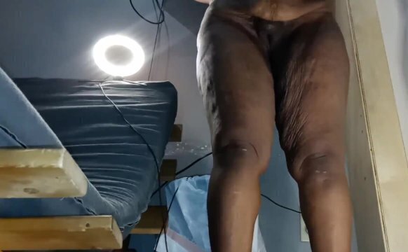 Thot in Texas - enjoi Sexy Milf Thick Chubby Thighs Swinging Tits & Sucking Dick At Gloryhole