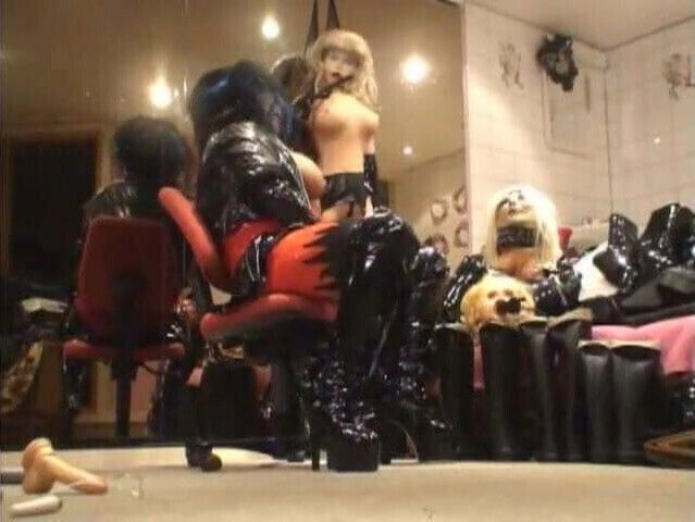 Roxina Latex Doll House X