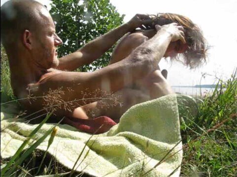 Russian MILF gets multi orgasm from cunnilingus blowjob with stranger public beach