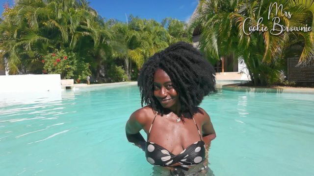 Stunning Ebony Model, poolside teaser!, damn Cookie Brownie FIRE!!!
