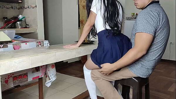 Sobrina Tira inocente pero Puta Mamii gusta folle frente ella sentada Piernas