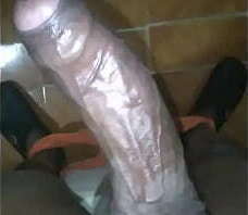 Potente eyaculaci&oacute_n Negro Vergon Lechero.