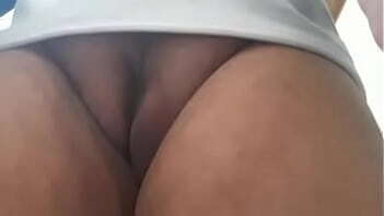 Encaixando consolo grosso arregacando cu,Que del&iacute_cia@!!!