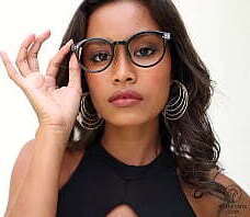 Tanned Ebony Putri Cinta, opening tiny pussy