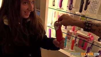 Amateur 18yo Carolina Lorca learns LESSONS from PepePorn!!