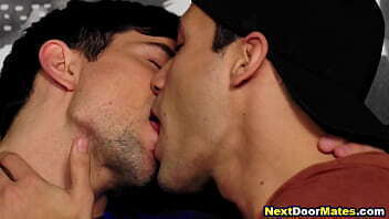 pornstar barebacks heterosexual