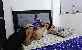 Follando rico con mi Hermanastra 1 parte sexo oral rico y duro con mi hermanastra luego follada en su cuarto