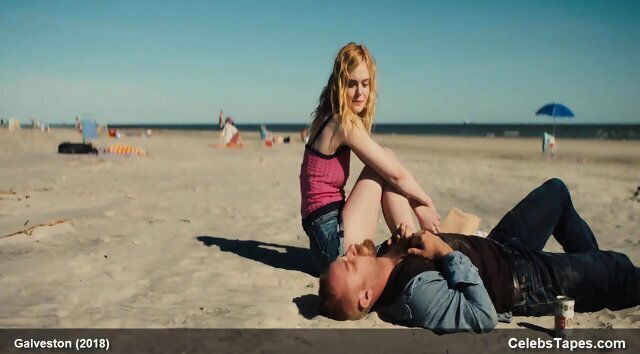 Fanning flashing boobies