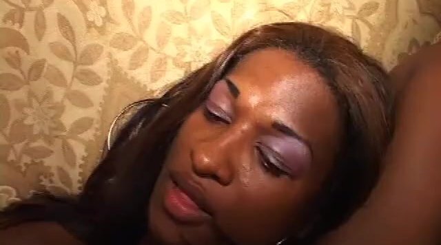 Hood Slut With Big Booty Gets Rough Fucked On The Couch