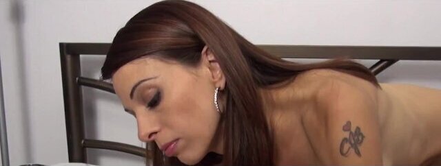 brunette doinatrix milk