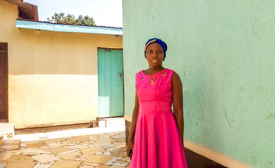 Black Nigerian Dinner Lady Gets Huge Ebony Cock For Lunch!