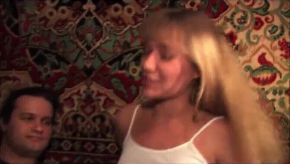 Yulia Tikhomirova - pregnant with her first husband