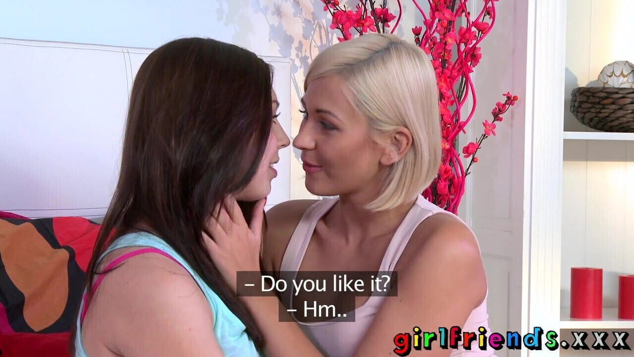 Girlfriends Super blonde teaches young friend lesbian