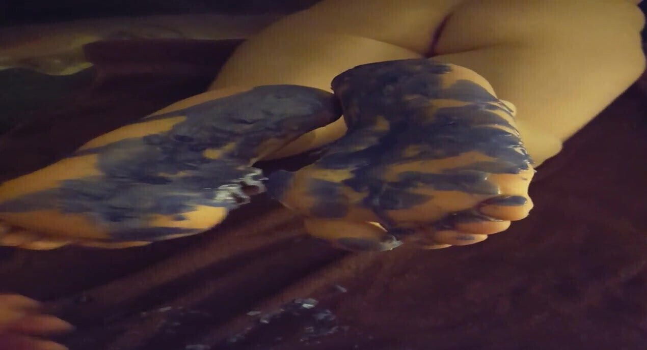 candle wax on my girls sexy soles part 2