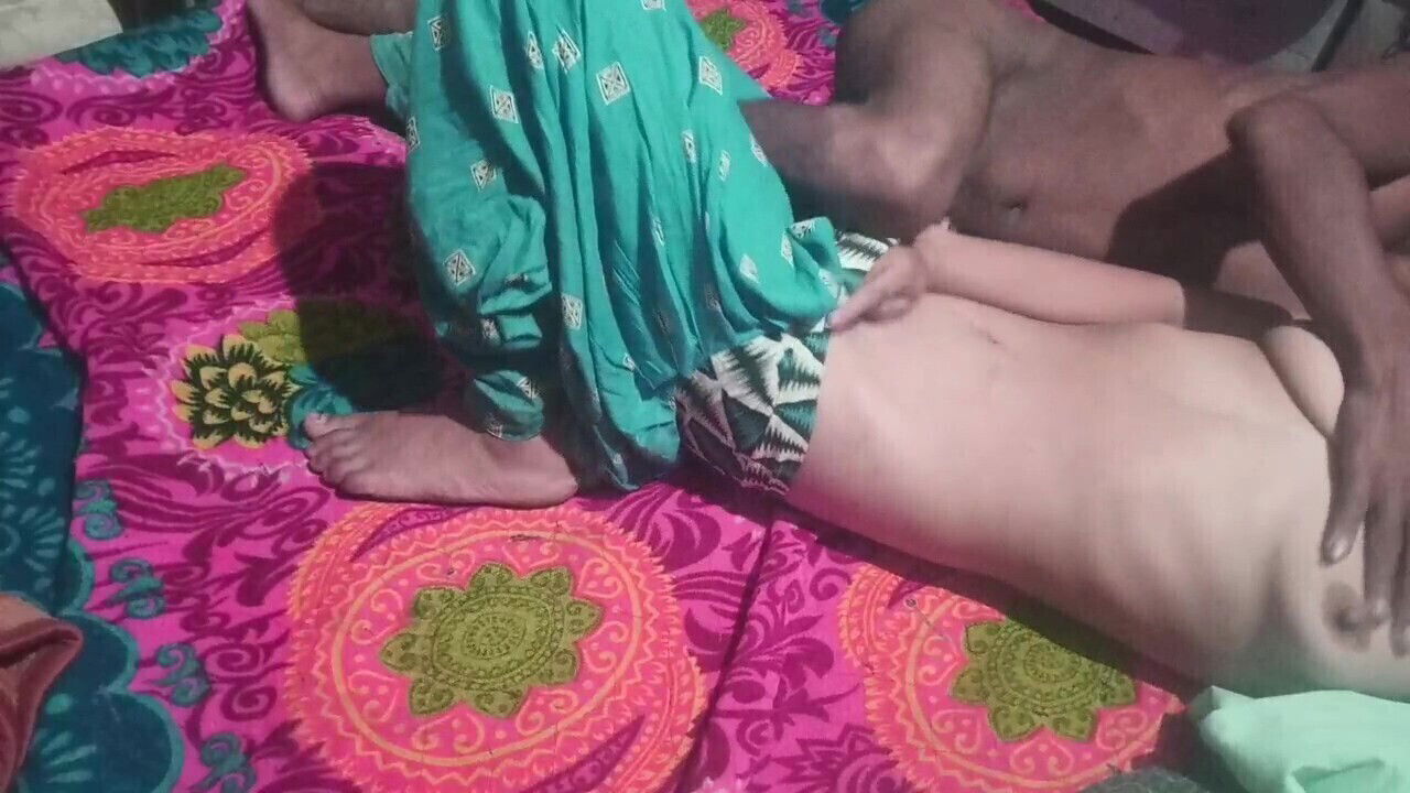 Desi aunty nude pics gujju girlfriend sister