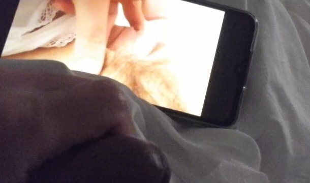 Morning Masturbating @roxycums69