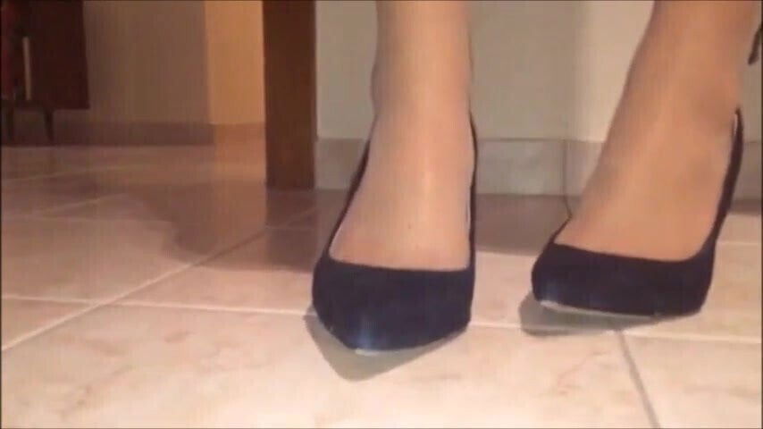 moves sexy nylon feet (part