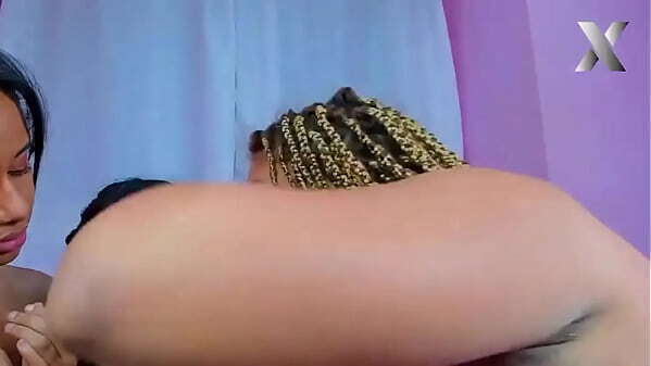 these girls like dance enjoy their friend