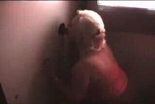 Amateur platinum blonde blows gloryhole