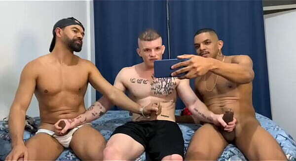 Brincadeira entre amigos ativos