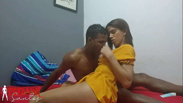 Hoje safadeza visita amigo aqui casa.