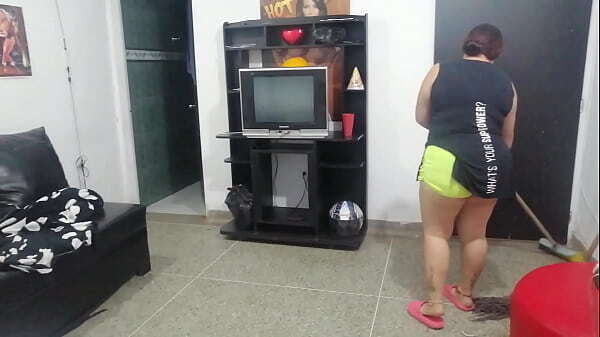 Aprovecho MARIDO esta casa para follarme HIJASTRO