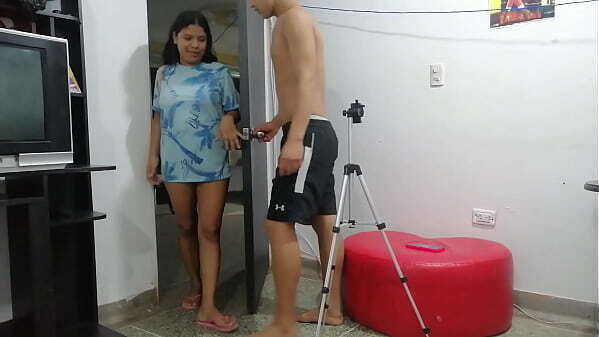 fot&oacute_grafo sexi hermanastro