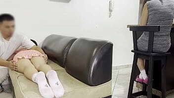 Hijastra Gusta como hago Masaje queda Quieta