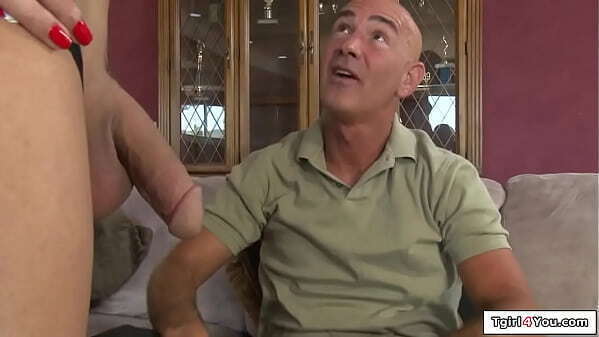 cheerleader Kendra Sinclaire assfuck