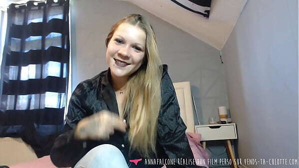 Vends-ta-culotte pour petite bite dominatrice fran&ccedil_aise Maitresse AnnaFlacone